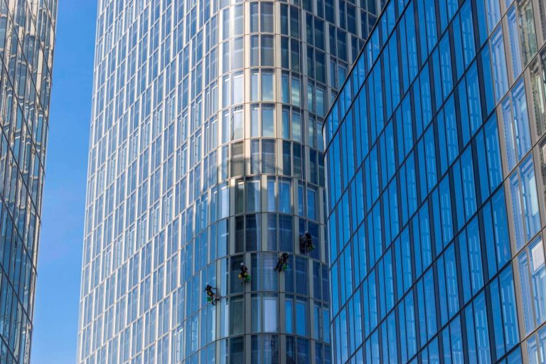 Commercial window cleaning