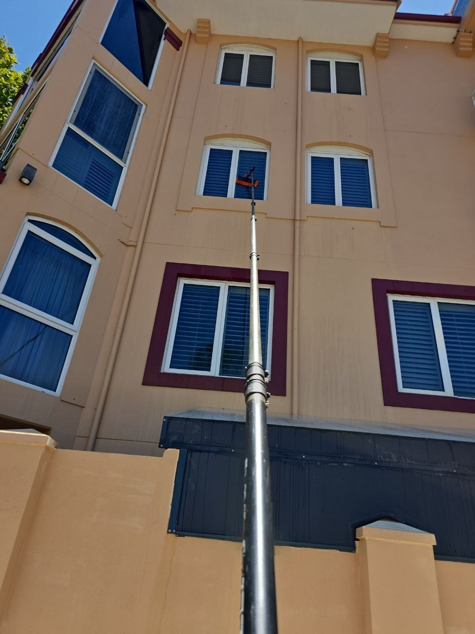 wcepros window cleaning